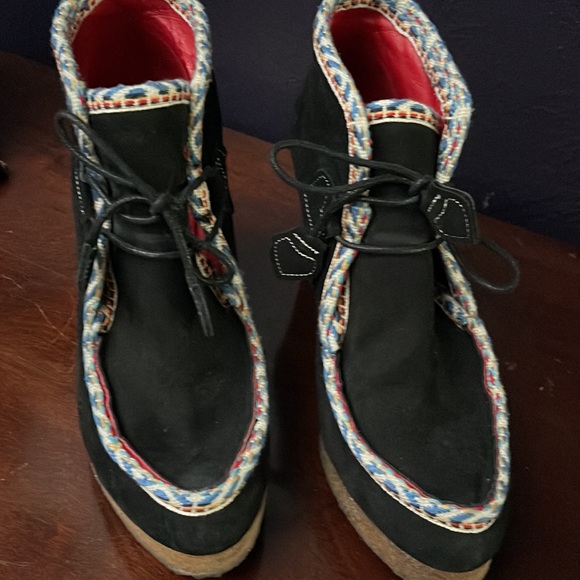 Pair of Women’s Black Suede Edge Boots size 39/9 by F-Troupe London - Picture 2 of 11